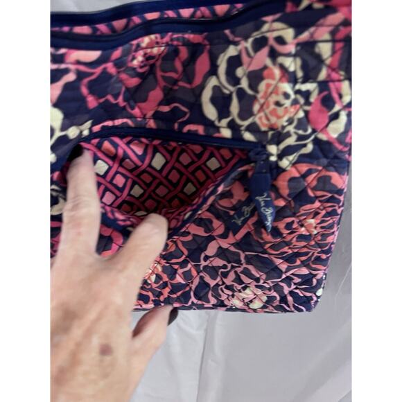 Vera Bradley Katalina Pink Retired Pattern Hipster Crossbody 11 X 11 - Picture 8 of 8